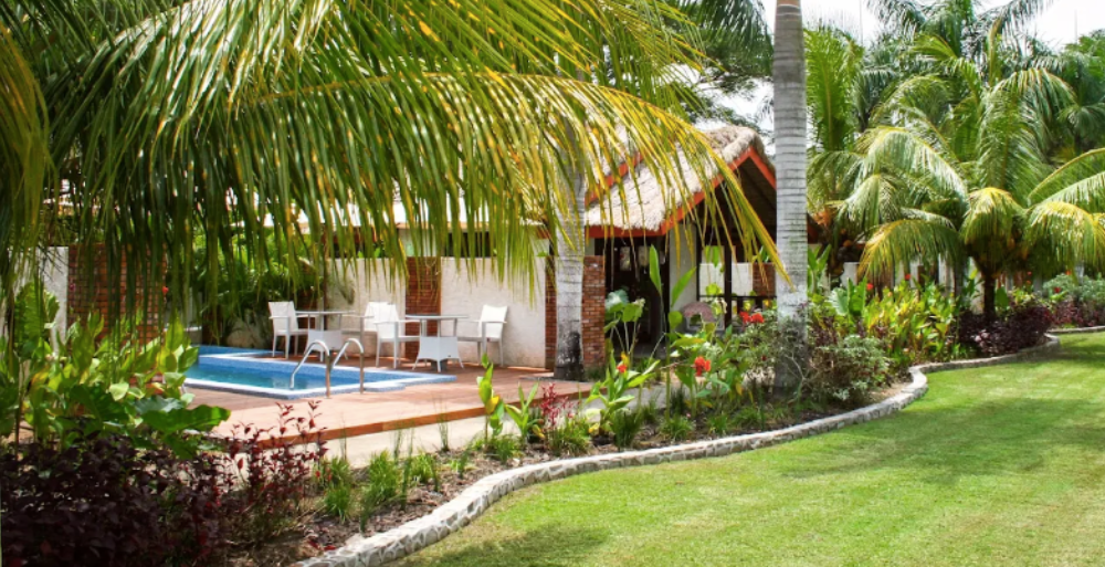 Burudika-Bungalows-selong-belanak-resized.